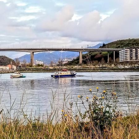 Riverside Barakaldo Buitenkant foto