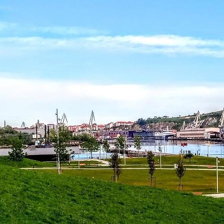 Riverside Barakaldo Buitenkant foto