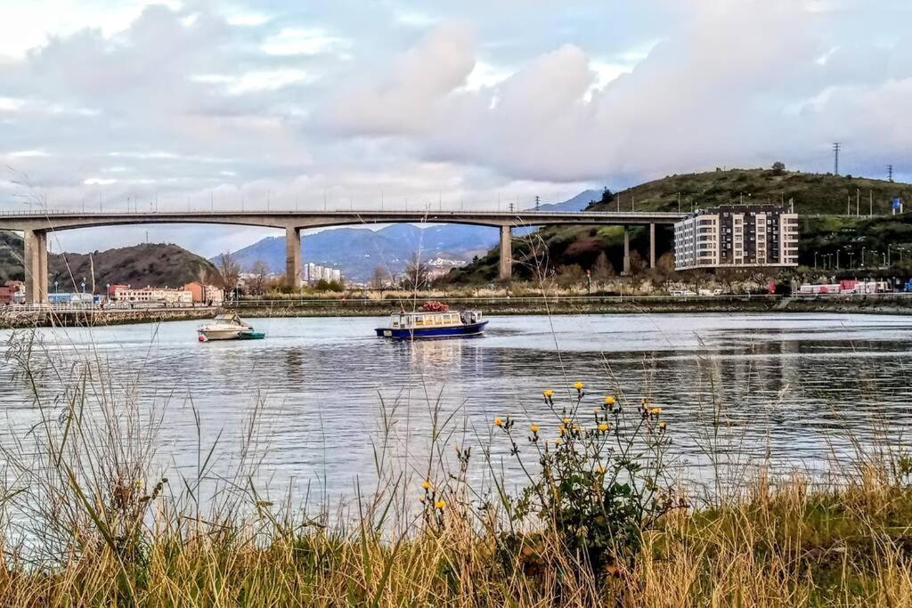 Riverside Barakaldo Buitenkant foto